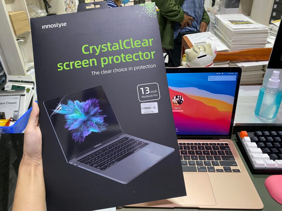 Dán Màn Hình Macbook Innostyle Crystal Clear Screen Protector
